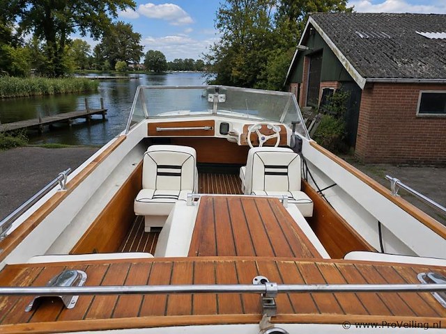 Almar speedboot met yamaha 40 pk & pega trailer - afbeelding 8 van  15
