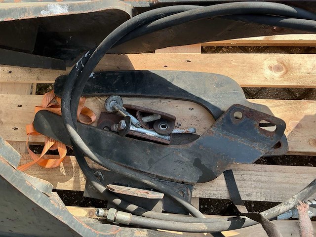 Alo quicke - cnh voorlader aanbouwframe - afbeelding 5 van  6