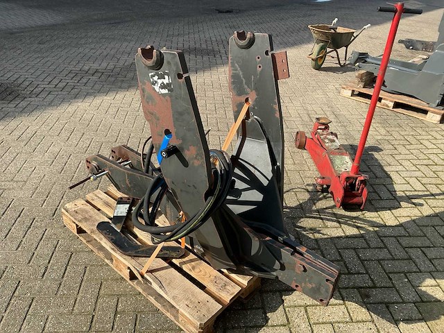 Alo quicke - deutz-fahr voorlader aanbouwframe - afbeelding 3 van  6