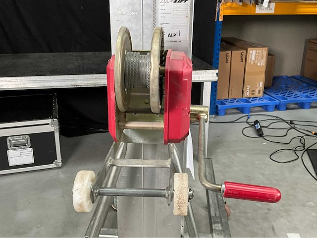 Alp-lift lmw materiaallift - afbeelding 2 van  13