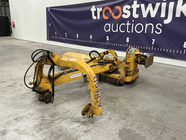 Alpego trilat tl33 200 klepelmaaier - afbeelding 1 van  7