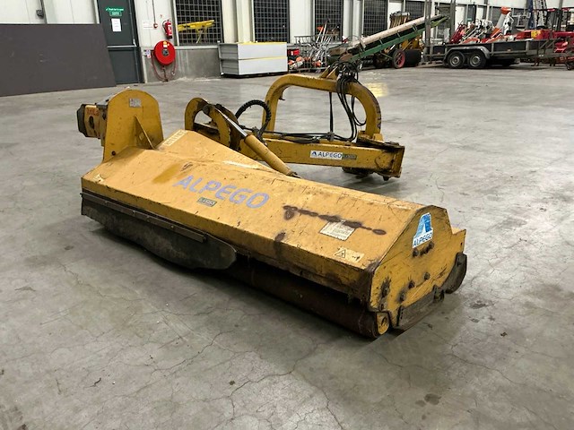Alpego trilat tl33 200 klepelmaaier - afbeelding 5 van  7
