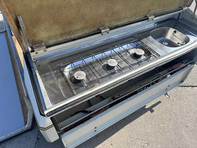 Alpen kreuzer super gt vouwwagen met 3-pits keuken, spoelbak en tent, bakmaat 250 × 160 cm - afbeelding 7 van  8