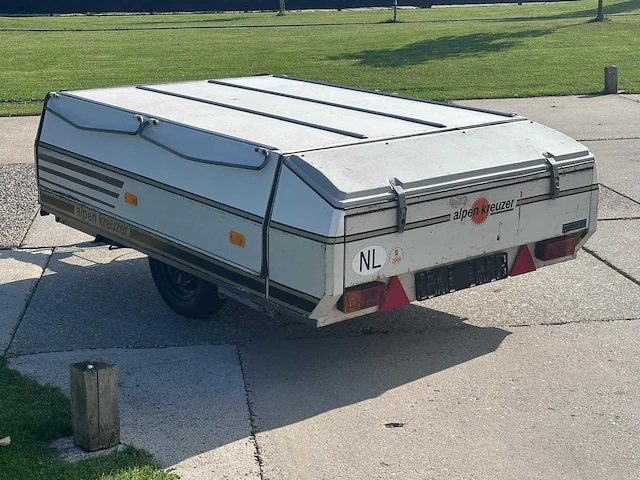 Alpen kreuzer super gt vouwwagen met 3-pits keuken, spoelbak en tent, bakmaat 250 × 160 cm - afbeelding 1 van  8