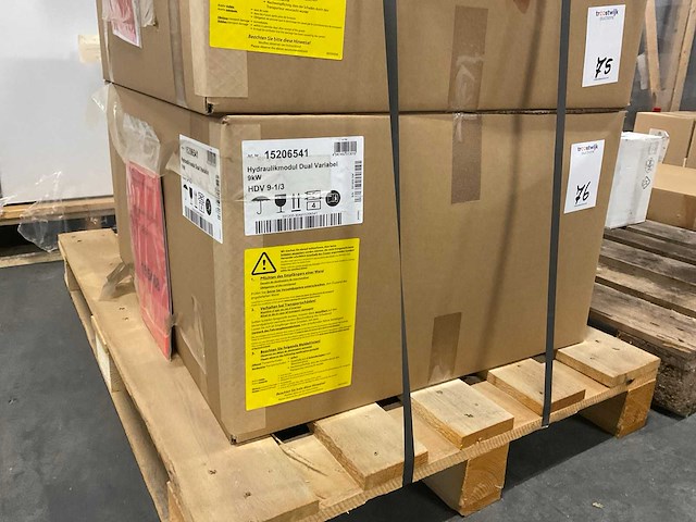 Alpha innotec hdv 9-1/3 hydrauliekstation - afbeelding 3 van  3