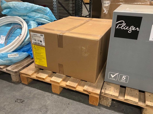 Alpha innotec hdv 9-1/3 hydrauliekstation - afbeelding 2 van  3