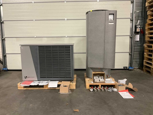 Alpha innotec warmtepompset - afbeelding 1 van  9