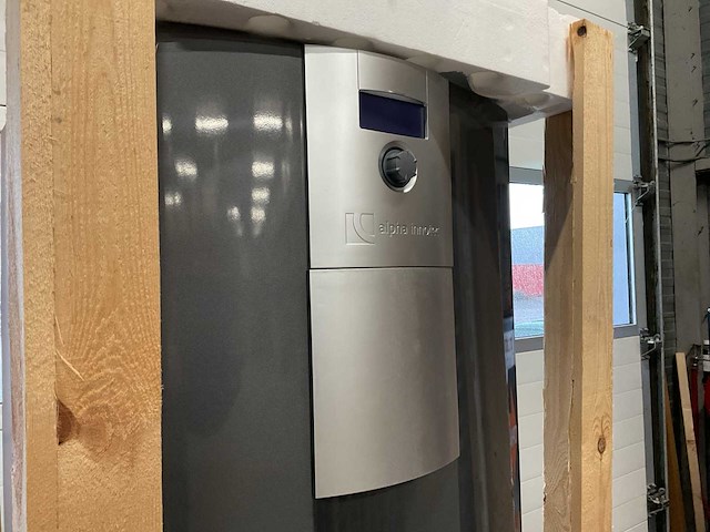 Alpha-innotec wzsv 62k3m bodem/water warmtepomp - afbeelding 2 van  7