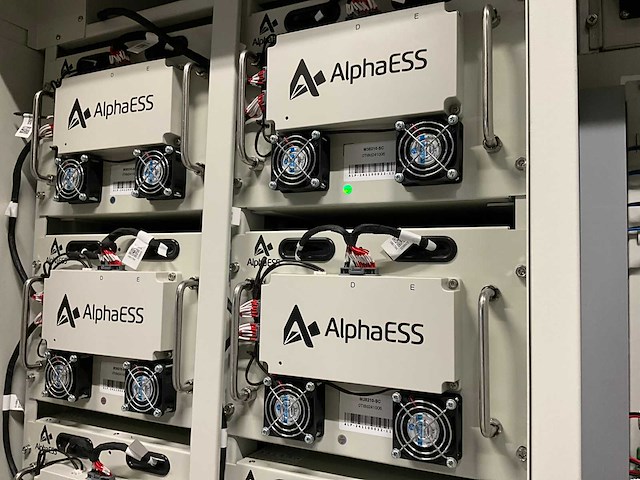 Alphaess g2-h30-inv 97 kwh energieopslag systeem - afbeelding 4 van  15