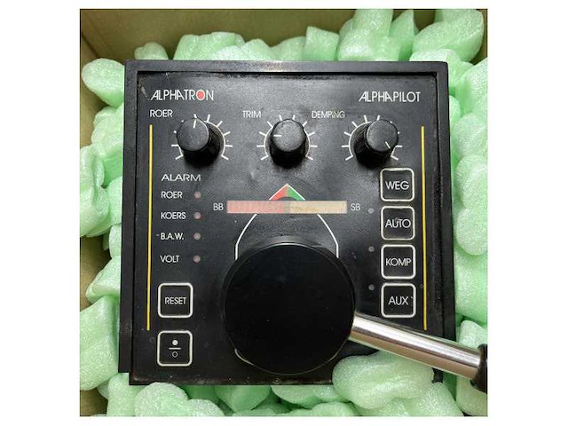 Alphatron alpha pilot keypad control unit - 3104.0543 - afbeelding 8 van  13