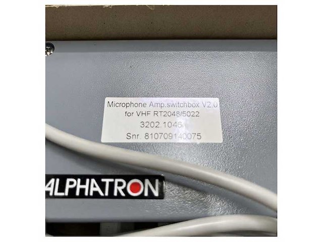 Alphatron microphone amp switchbox for rt2048 and rt5022 vhf - afbeelding 4 van  4
