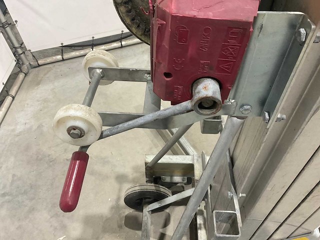 Alplift - 1999 - lm 750 - materiaallift - afbeelding 2 van  6