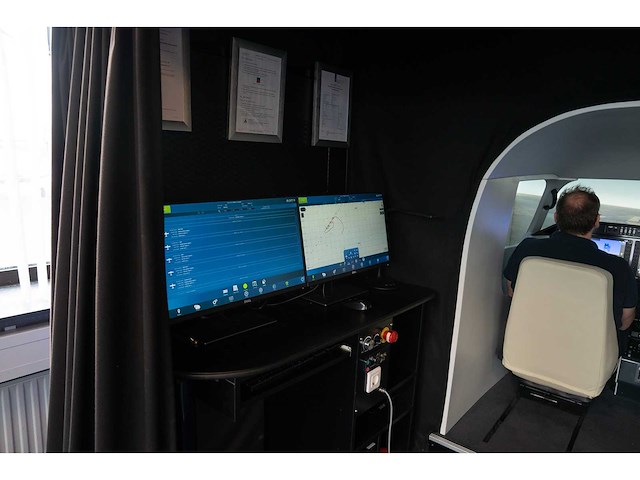 Alsim al250 certified flight training device (easa fnpt ii) / flight simulator - afbeelding 34 van  52
