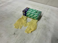 Altair med - partij latex handschoenen - afbeelding 1 van  7