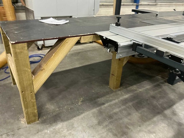 Altendorf - 2023 - f25 - formaatcirkelzaagmachine - afbeelding 3 van  5