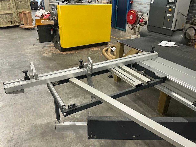 Altendorf - 2023 - f25 - formaatcirkelzaagmachine - afbeelding 5 van  5