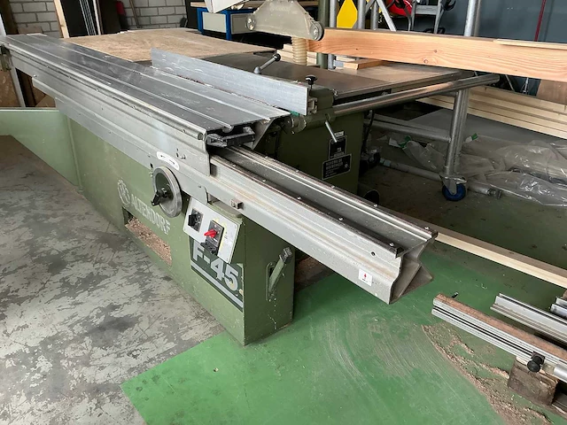 Altendorf - f45 - formaatcirkelzaagmachine - afbeelding 10 van  15