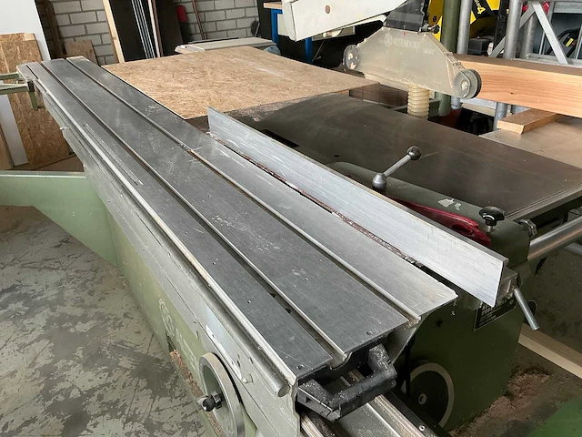 Altendorf - f45 - formaatcirkelzaagmachine - afbeelding 11 van  15