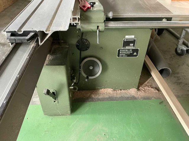 Altendorf - f45 - formaatcirkelzaagmachine - afbeelding 14 van  15