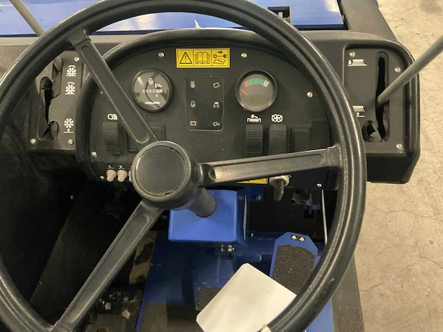 Alto 6150b zelfrijdende veegmachine - afbeelding 9 van  12