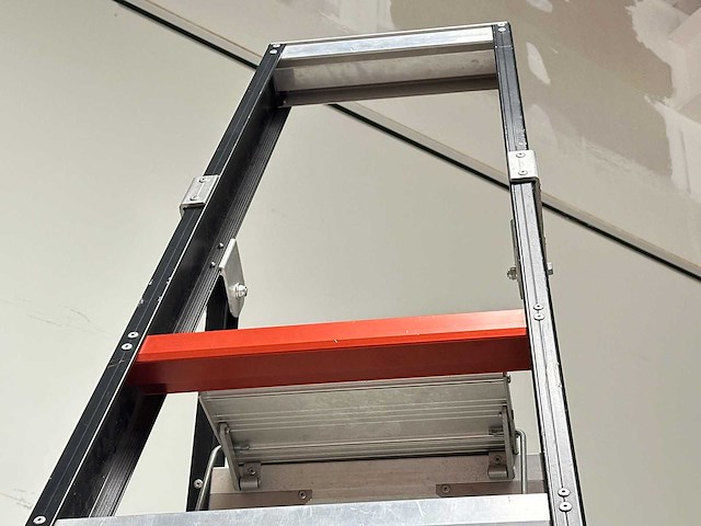 Altrex - taurus tgb 12-n - trap - afbeelding 4 van  4