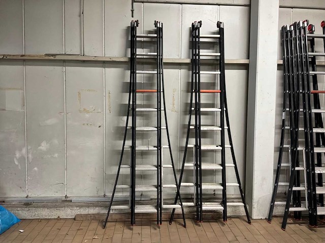 Altrex 3-delige ladder (2x) - afbeelding 1 van  3