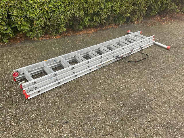 Altrex 3-delige ladder - afbeelding 1 van  4