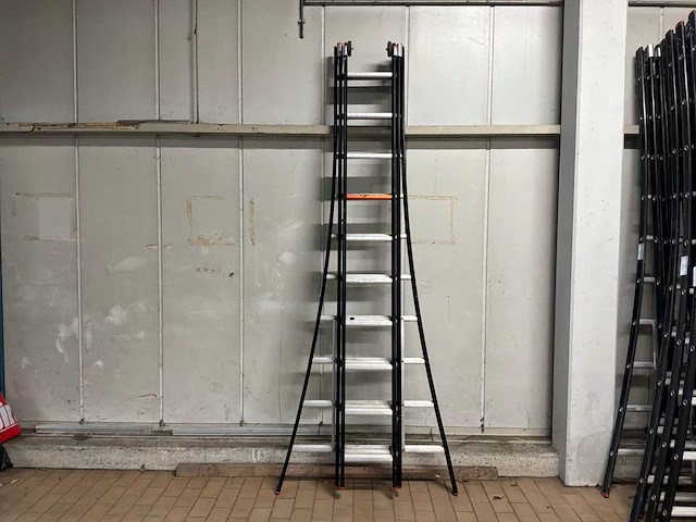 Altrex 3-delige ladder - afbeelding 1 van  3