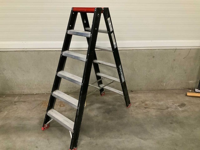 Altrex 4x3 ladder en trap - afbeelding 1 van  3