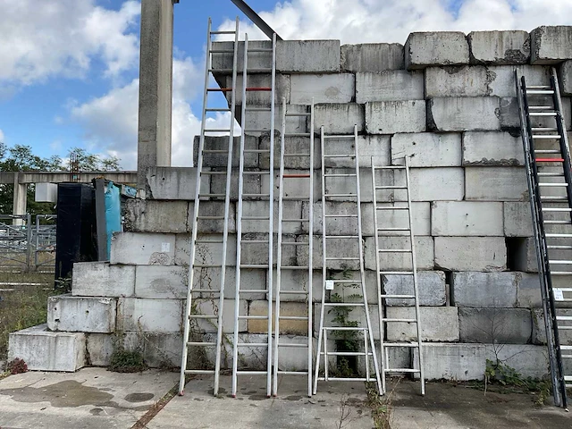 Altrex atlas ladder (5x) - afbeelding 1 van  4