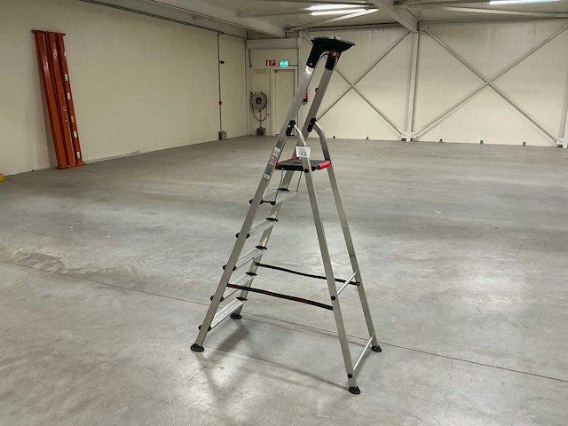 Altrex d 806 ladder - afbeelding 1 van  5