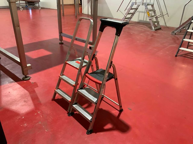 Altrex double decker aluminium uitzettrap (2x) - afbeelding 1 van  5