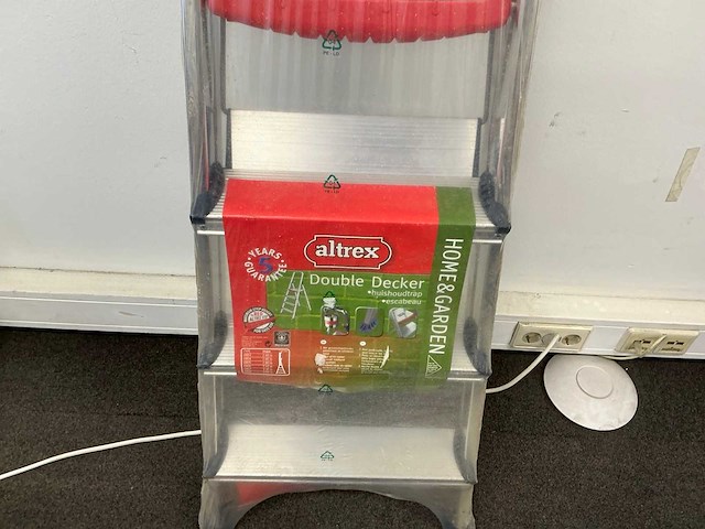 Altrex double decker huishoudtrap d 804 - afbeelding 3 van  4