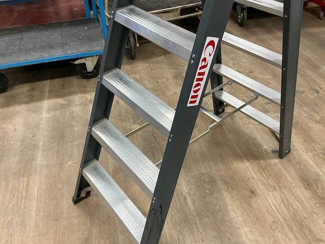 Altrex falco fco6 (2x6) uitzettrap - afbeelding 2 van  2