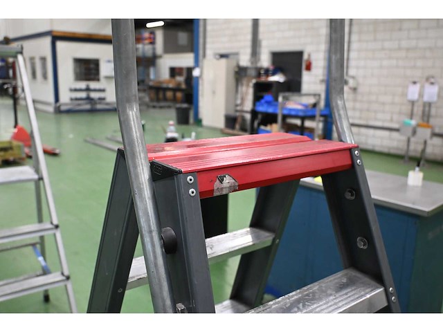 Altrex falco fdo 6 aluminium uitzettrap - afbeelding 3 van  4