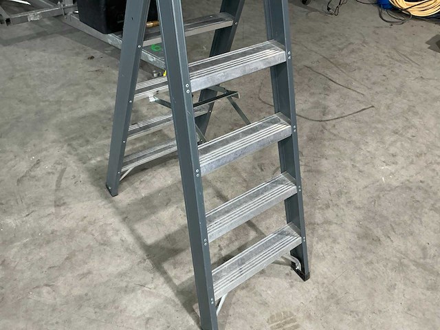 Altrex fdo 5 vouwladder - afbeelding 3 van  4