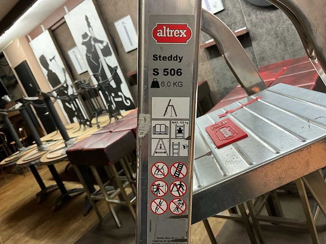 Altrex / gamma huishoudtrap (2x) - afbeelding 4 van  4