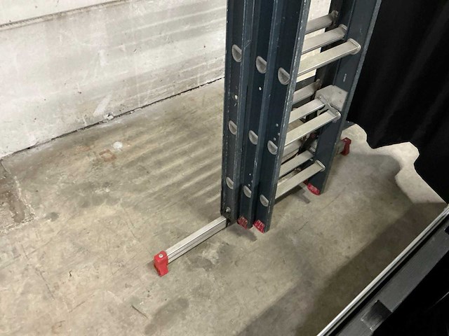 Altrex heavy duty atlantis uitschuif ladder - afbeelding 2 van  4