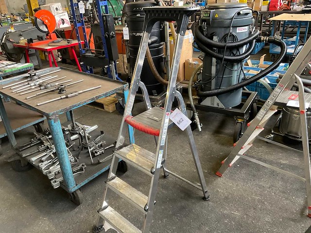 Altrex huishoutrap - afbeelding 1 van  3