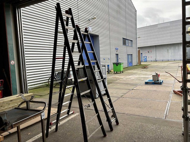 Altrex ladder (2x) - afbeelding 2 van  4