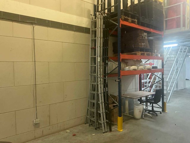 Altrex ladder (3x) - afbeelding 1 van  7
