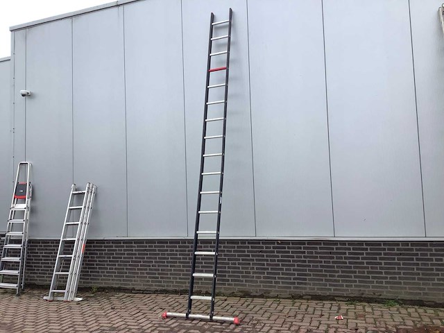 Altrex ladder en trap - afbeelding 1 van  1