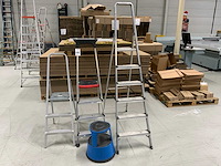 Altrex, overtoom trappen en opstapje (4x) - afbeelding 2 van  8