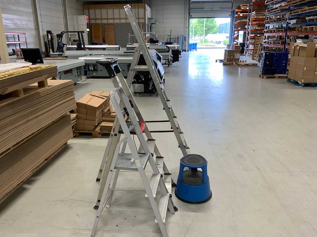 Altrex, overtoom trappen en opstapje (4x) - afbeelding 3 van  8