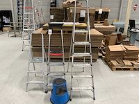 Altrex, overtoom trappen en opstapje (4x) - afbeelding 4 van  8