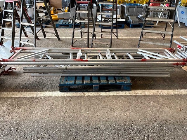 Altrex partij steiger onderdelen - afbeelding 13 van  14