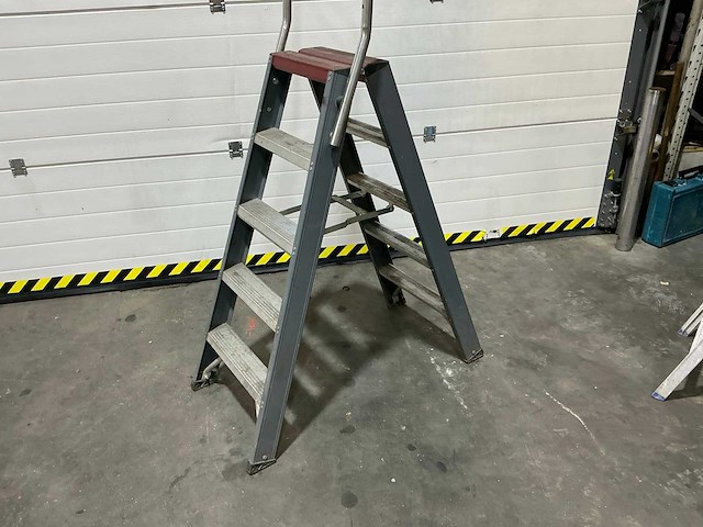 Altrex pro+ fdo 5 falcon werktrap - afbeelding 2 van  7