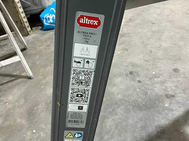 Altrex pro+ fdo 5 falcon werktrap - afbeelding 7 van  7