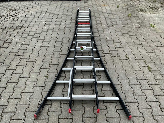 Altrex pro+ nzr 2063 ladder - afbeelding 1 van  6