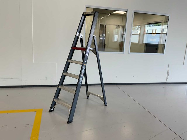 Altrex professional falco feo 5 aluminium uitzettrap - afbeelding 1 van  7